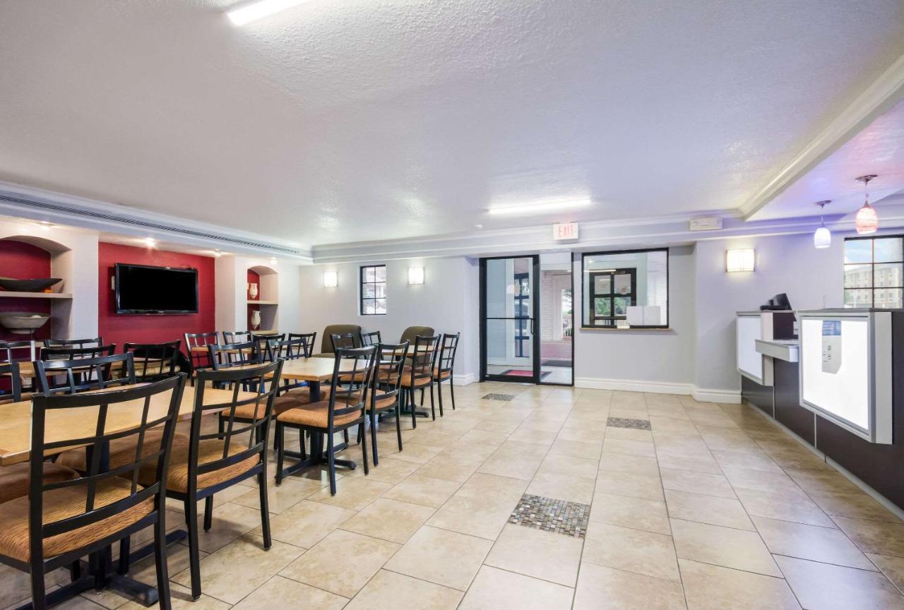 Econo Lodge Del City Экстерьер фото