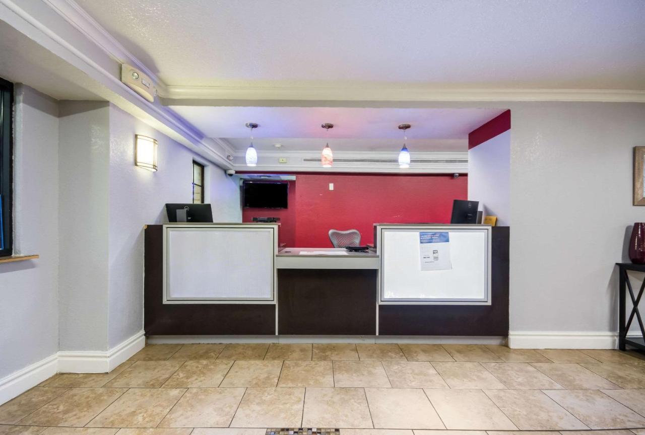 Econo Lodge Del City Экстерьер фото