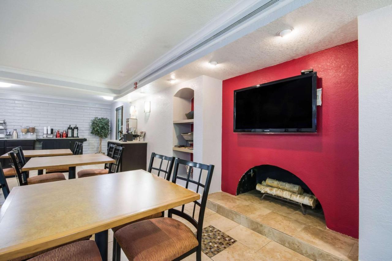 Econo Lodge Del City Экстерьер фото