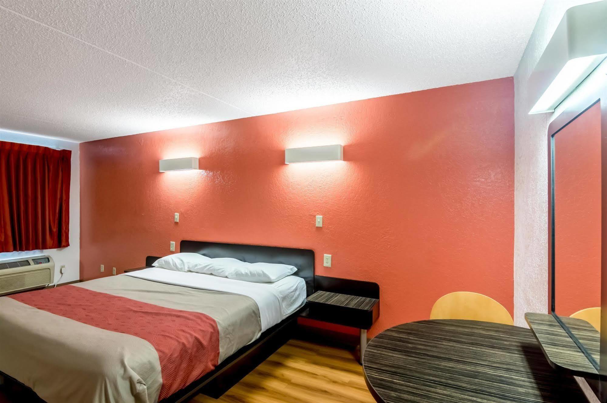 Econo Lodge Del City Экстерьер фото
