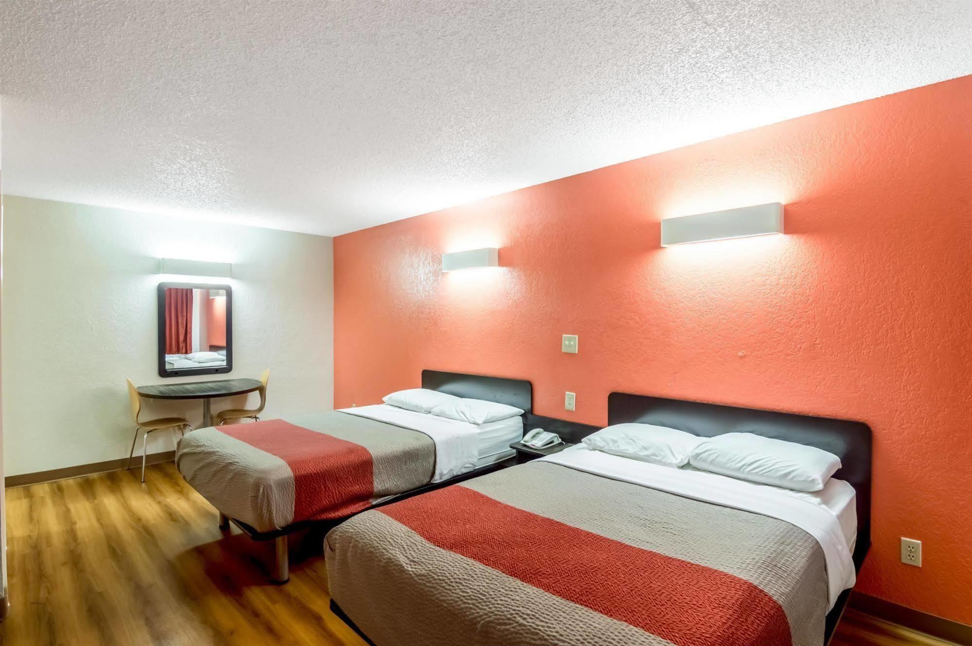 Econo Lodge Del City Экстерьер фото
